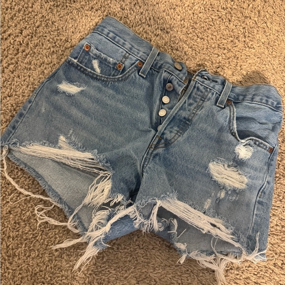 Levi's Women's 501 Original Shorts - Picture 1 of 4